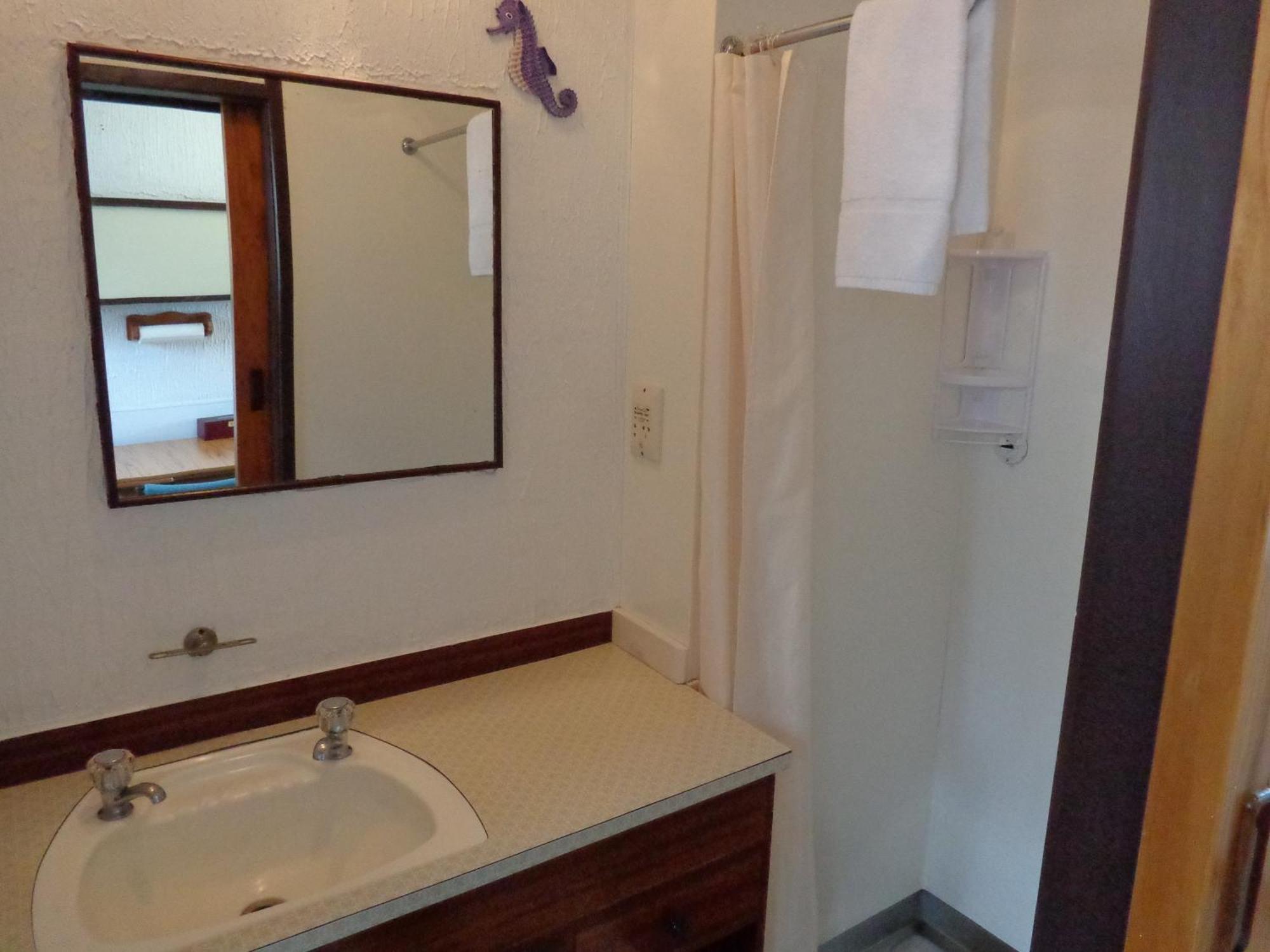 San Marino Motor Lodge Absolute Beachfront 쿠퍼스 비치 외부 사진